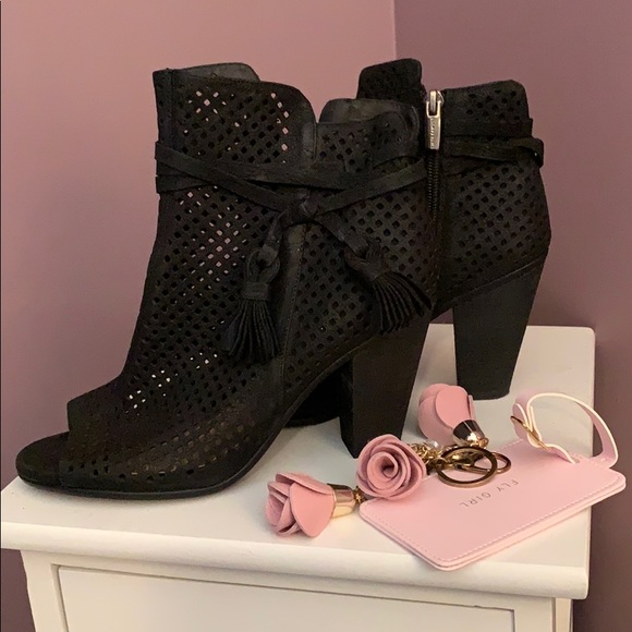 Vince Camuto Shoes - Vince Camuto net booties